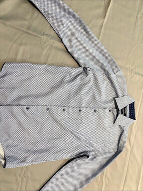 Nine West Geometric Button Down in Blue & White Size Small Like New